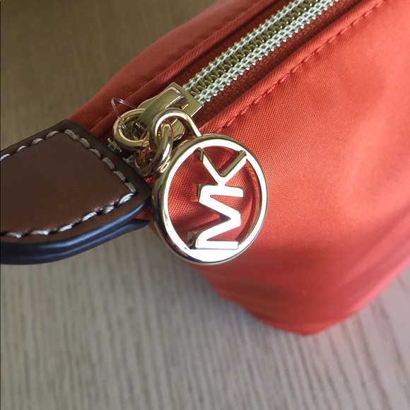 LAST ONE‼️ Michael Kors Tangerine Travel Pouch - Picture 5 of 9